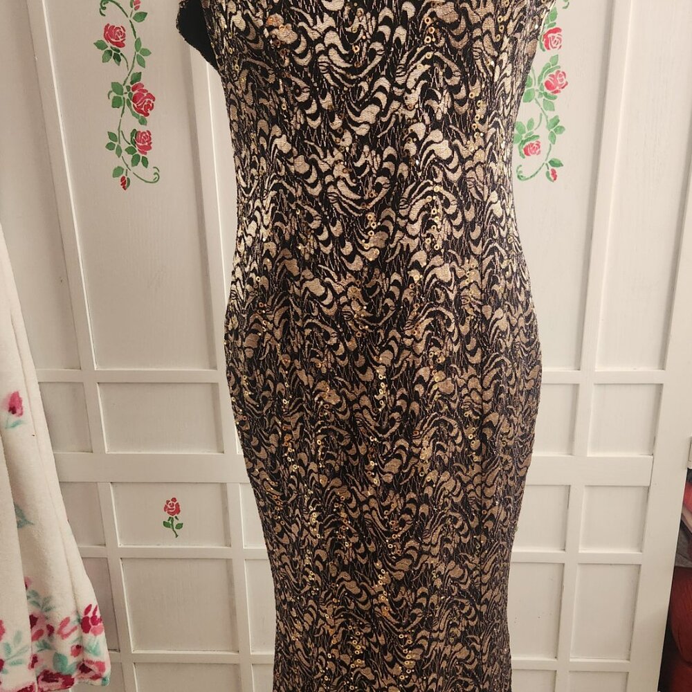 Clothes - Picture 2 of 2